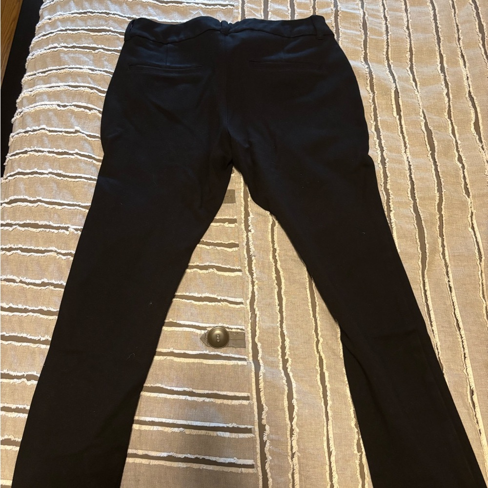Old Navy Women’s Black Pixie Pants Size 8 - Picture 5 of 5